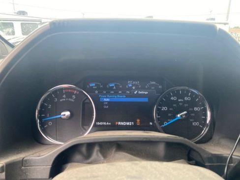 Used 2017 Ford F250 Platinum w/ FX4 Off-Road Package AWD/4WD image 21