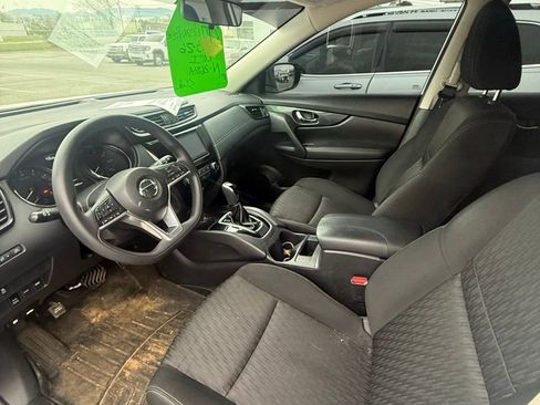 Used 2017 Nissan Rogue S image 6