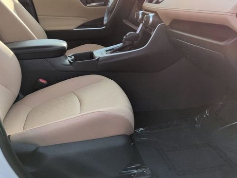 Certified 2025 Toyota RAV4 XLE image 29