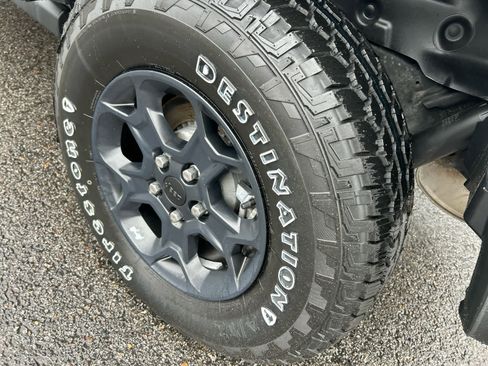 Used 2023 Jeep Wrangler Unlimited w/ Cold Weather Group AWD/4WD image 16