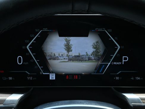 Certified 2023 BMW i7 xDrive60 AWD/4WD image 17