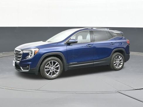 Used 2023 GMC Terrain SLT image 7