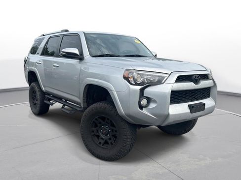 Used 2019 Toyota 4Runner SR5 Premium RWD image 4