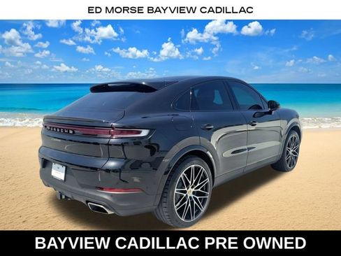 Used 2024 Porsche Cayenne Coupe AWD/4WD image 5