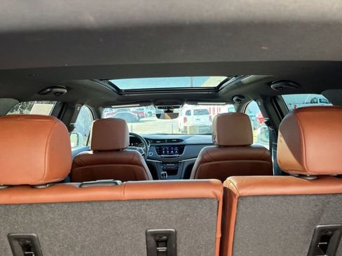 Used 2023 Cadillac XT5 Sportv w/ Technology Package image 8