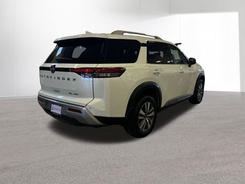 Certified 2024 Nissan Pathfinder SL image 37