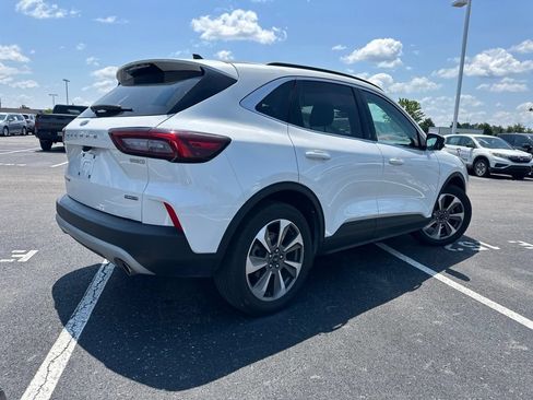 Used 2023 Ford Escape Platinum AWD/4WD image 12