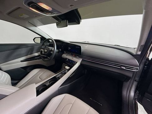 Used 2024 Hyundai Elantra Limited FWD image 30
