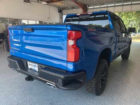 Used 2023 Chevrolet Silverado 1500 LT Trail Boss w/ LT Trail Boss Premium Package AWD/4WD image 9