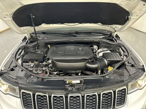 Used 2019 Jeep Grand Cherokee Limited AWD/4WD image 25