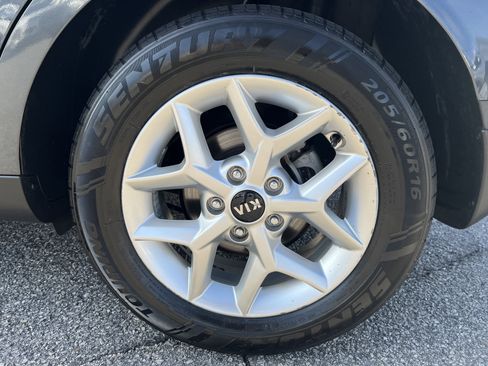 Used 2021 Kia Soul S image 30