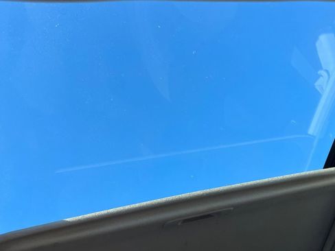 Used 2016 Subaru Forester 2.5i Premium w/ All-Weather Package image 16