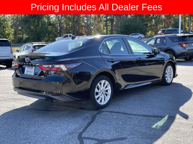 Used 2021 Toyota Camry LE FWD image 5