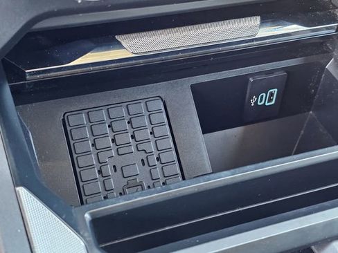 Used 2023 Ford F250 Lariat w/ Chrome Package image 22