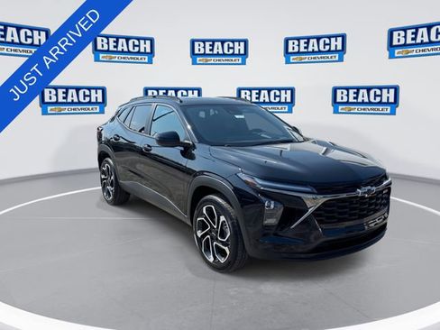 New 2026 Chevrolet Trax RS w/ Sunroof Package FWD image 2