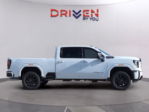 New 2026 GMC Sierra 2500 AT4 w/ AT4 Premium Plus Package image 6