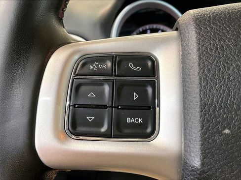 Used 2019 Dodge Journey SE w/ Connectivity Group FWD image 12