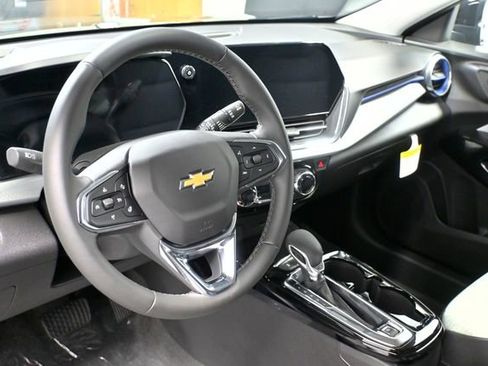 New 2026 Chevrolet Trax LT w/ Driver Confidence Package image 14