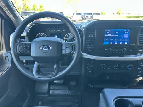 Used 2022 Ford F150 XLT w/ Trailer Tow Package AWD/4WD image 3