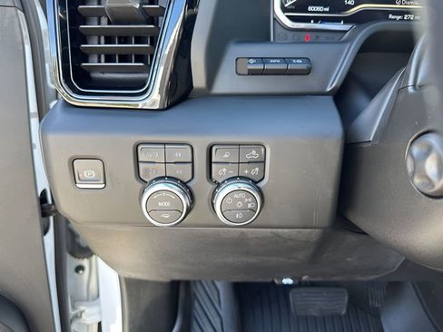 Used 2022 GMC Sierra 1500 AT4 w/ AT4 Premium Package image 29