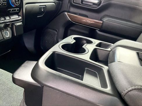 Used 2022 Chevrolet Silverado 2500 LT w/ Fleet Comfort Package image 17