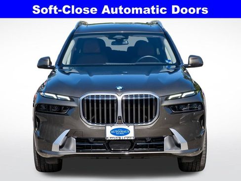 Used 2025 BMW X7 xDrive40i w/ Premium Package AWD/4WD image 11