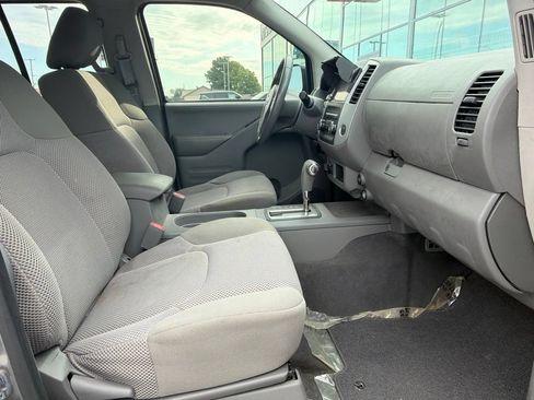 Used 2019 Nissan Frontier SV AWD/4WD image 13