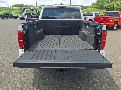 Used 2024 Toyota Tacoma TRD Off-Road AWD/4WD image 29