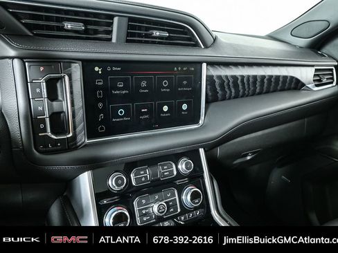 Used 2024 GMC Yukon XL Denali image 14