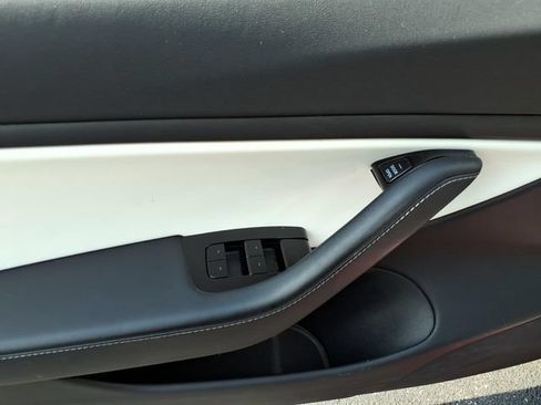 Used 2018 Tesla Model 3 AWD/4WD image 12