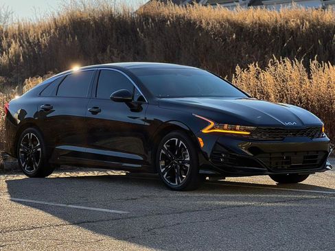 Used 2023 Kia K5 GT-Line image 2