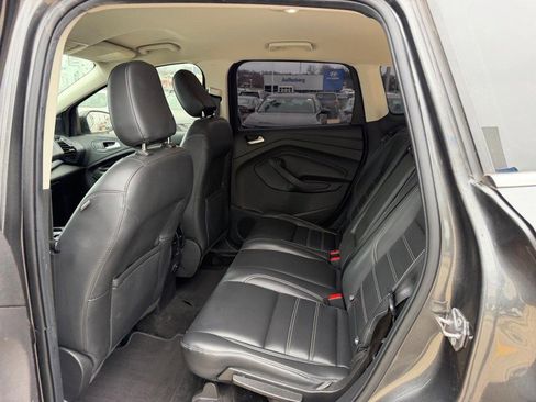 Used 2019 Ford Escape SEL image 9