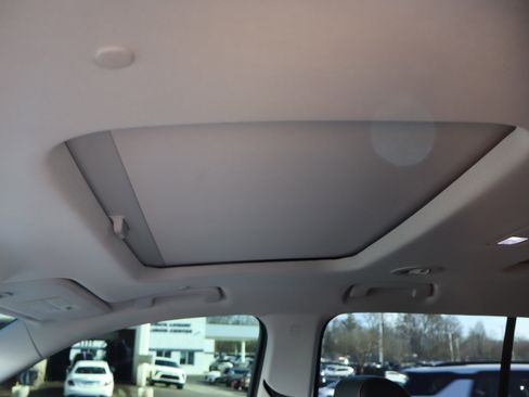 Used 2020 Chevrolet Traverse Premier w/ Redline Edition image 19