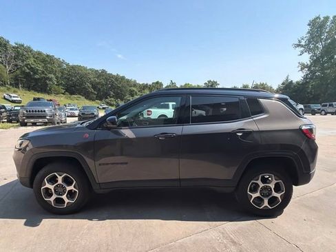 Used 2022 Jeep Compass Trailhawk AWD/4WD image 6