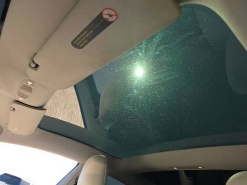 Used 2020 Tesla Model 3 Standard Range Plus image 9