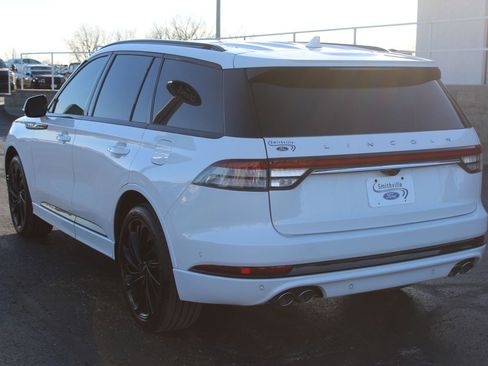 Used 2023 Lincoln Aviator Reserve w/ Equipment Group 201A image 5