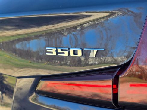 Used 2025 Cadillac XT4 Premium Luxury image 7