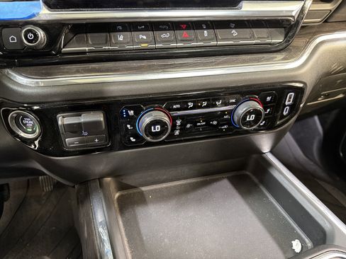 Used 2024 Chevrolet Silverado 2500 LTZ w/ LTZ Plus Package image 20