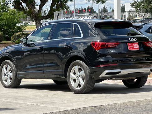 Used 2022 Audi Q3 2.0T Premium w/ Convenience Package image 7