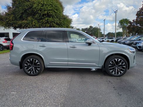 New 2026 Volvo XC90 B6 Plus w/ Protection Package Premier image 3