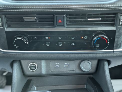 Used 2023 Nissan Rogue S image 20