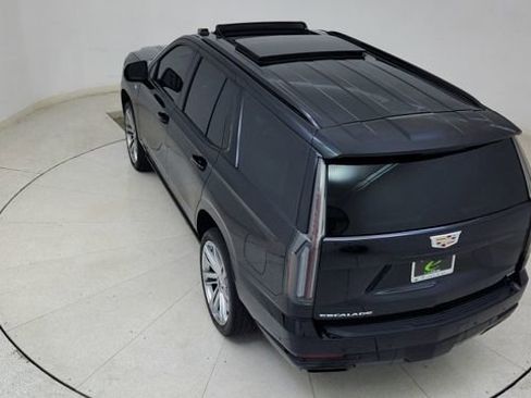 Used 2025 Cadillac Escalade Sport Platinum w/ LPO, Floor Liner Package image 89