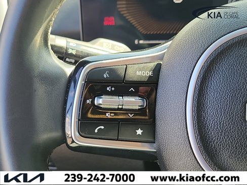 Certified 2024 Kia Sorento S FWD image 25