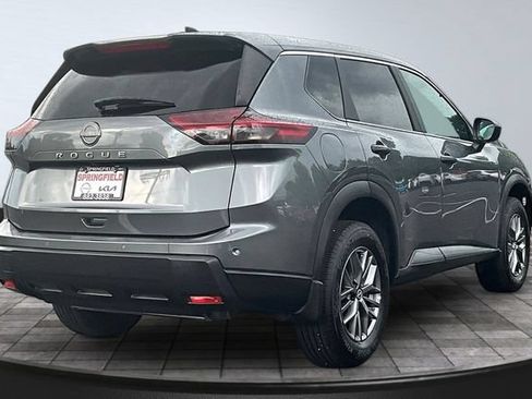 Used 2026 Nissan Rogue S FWD image 6