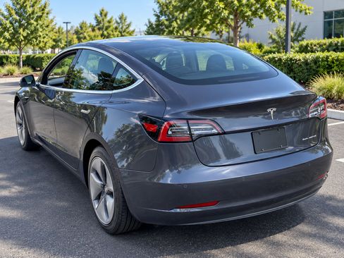 Used 2020 Tesla Model 3 Long Range AWD/4WD image 6
