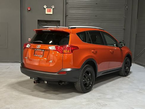 Used 2015 Toyota RAV4 LE AWD/4WD image 4