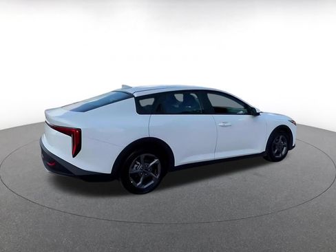 Used 2025 Kia K4 FWD image 15