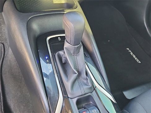 Used 2022 Toyota Corolla LE image 27