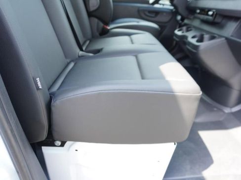 Used 2024 Mercedes-Benz Sprinter 4500 image 11