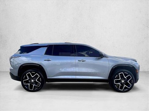 Certified 2025 Chevrolet Traverse High Country image 5